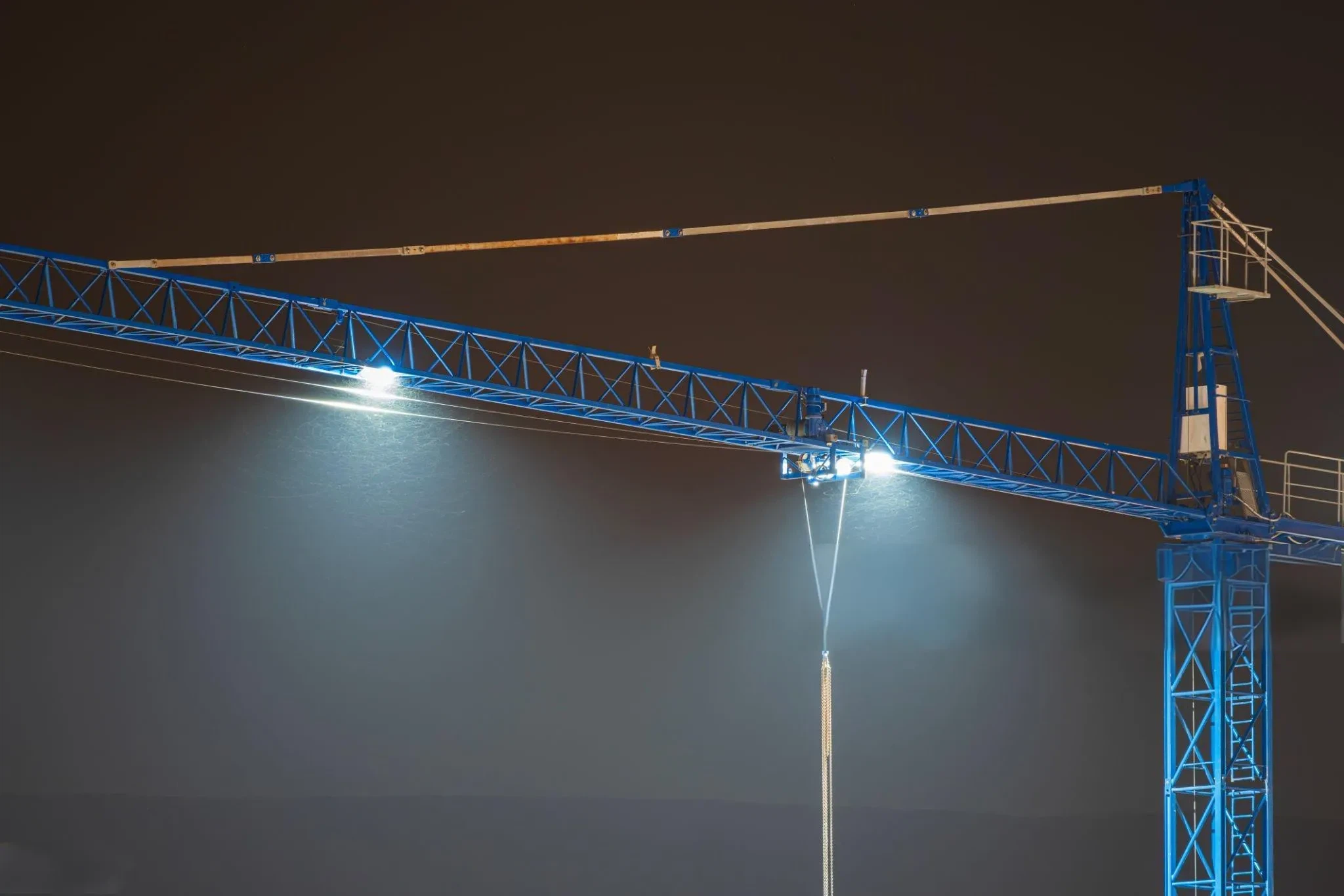 Bagaimana Cara Memilih Lampu Tower Crane untuk Lokasi Konstruksi?