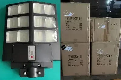 6 Set Sampel Lampu Jalan Tenaga Surya ABS 30W Telah Dikirim Ke Benin